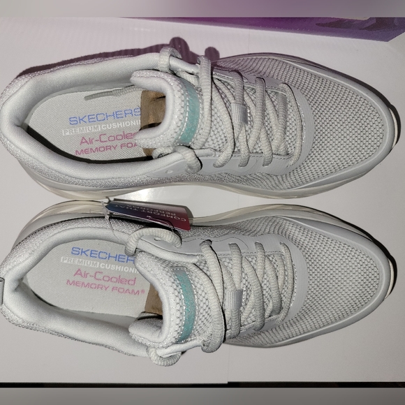 Skechers Women's D'Lux Ultra Sneaker Comfort Lightweight Grey - Picture 5 of 8